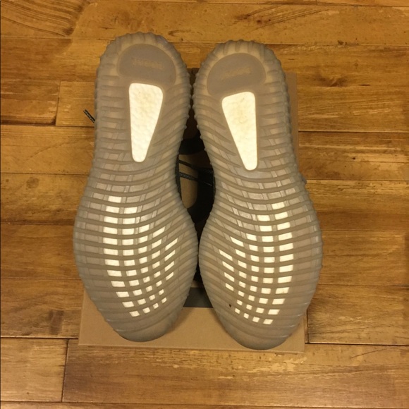 Men’s Yeezy Boost V2 “Beluga” (13) - Picture 3 of 8